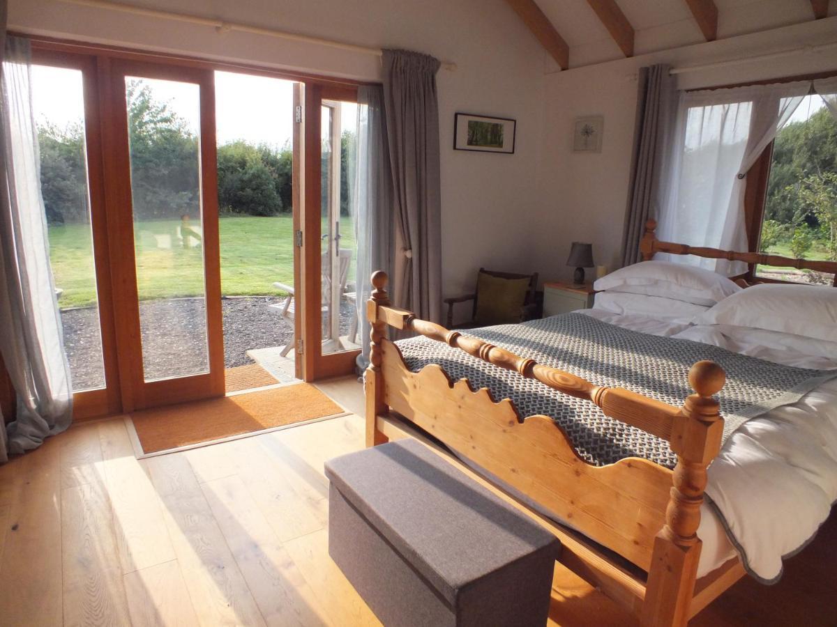 Three Oaks Nursery Chichester Esterno foto