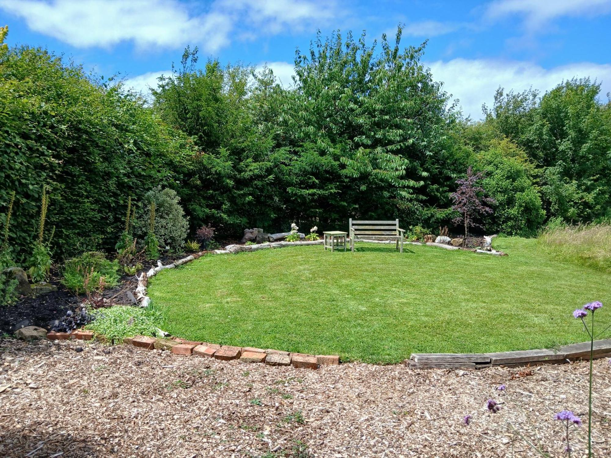 Three Oaks Nursery Chichester Esterno foto